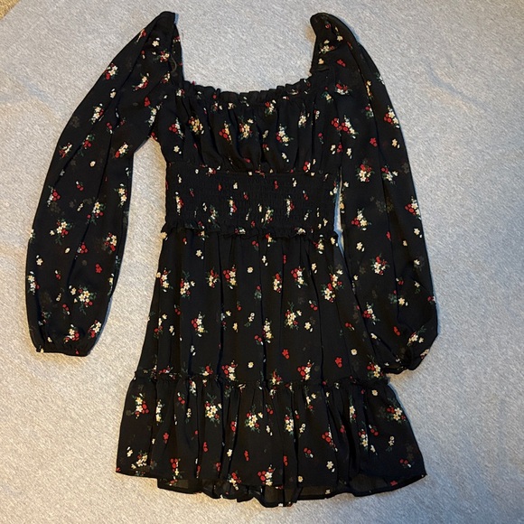 Trixxi Dresses & Skirts - Trixxi Black Floral Mini Dress